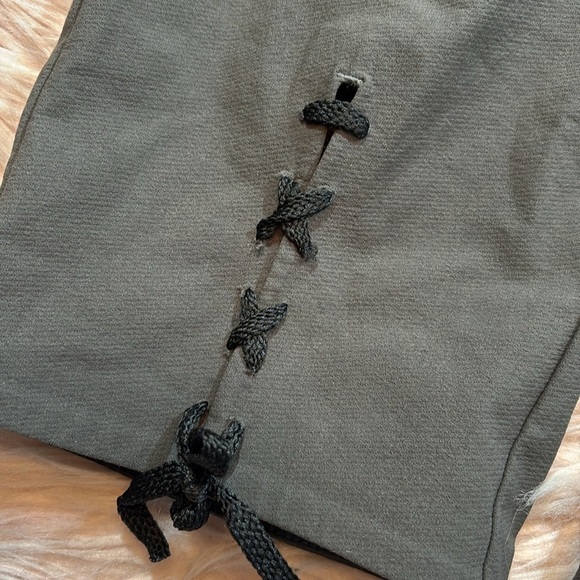 Athleta Wander Slim Straight Crop Pants sz 4 - Picture 7 of 11